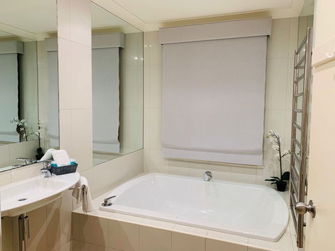 The Bluff Resort Apartments - Sunshine Coast Guide 3