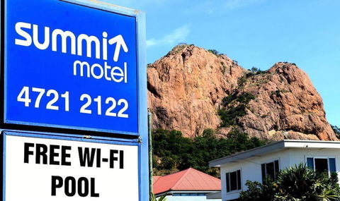 Summit Motel - Sunshine Coast Guide 0