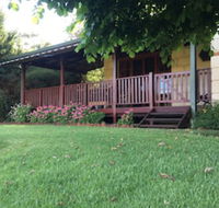 Clover Cottage Country Retreat - Sunshine Coast Guide