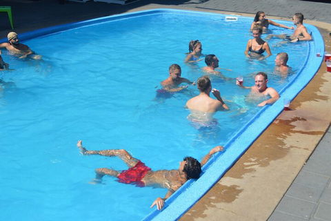 Youth Shack Backpackers - Hostel - Sunshine Coast Guide 6