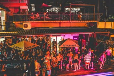 Youth Shack Backpackers - Hostel - Sunshine Coast Guide 4