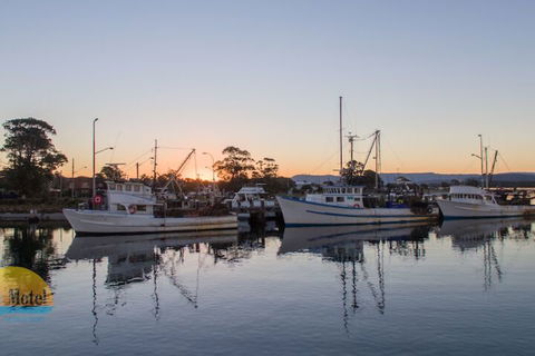 Anchor Bay Motel - Sunshine Coast Guide 3