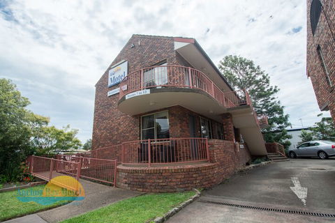 Anchor Bay Motel - Sunshine Coast Guide 5