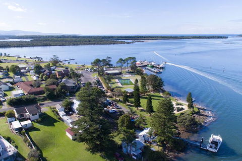 Anchor Bay Motel - Sunshine Coast Guide 2