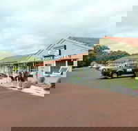 Emu Point Motel  Apartments - Sunshine Coast Guide