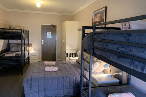 Aalberg Chalet - Sunshine Coast Guide 7