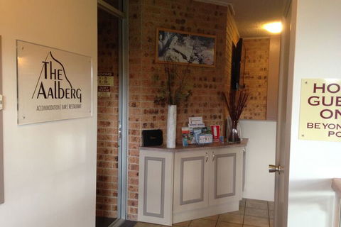 Aalberg Chalet - Sunshine Coast Guide 3