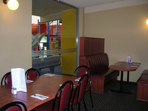 Overlander Hotel Shepparton - Sunshine Coast Guide 2