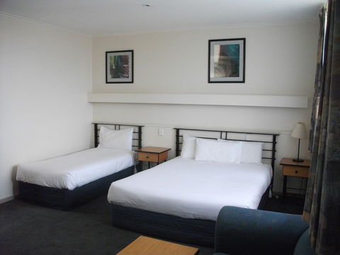 Overlander Hotel Shepparton - Sunshine Coast Guide 3