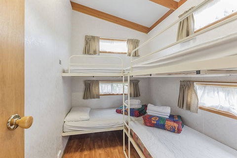 Apollo Bay Holiday Park - Sunshine Coast Guide 5