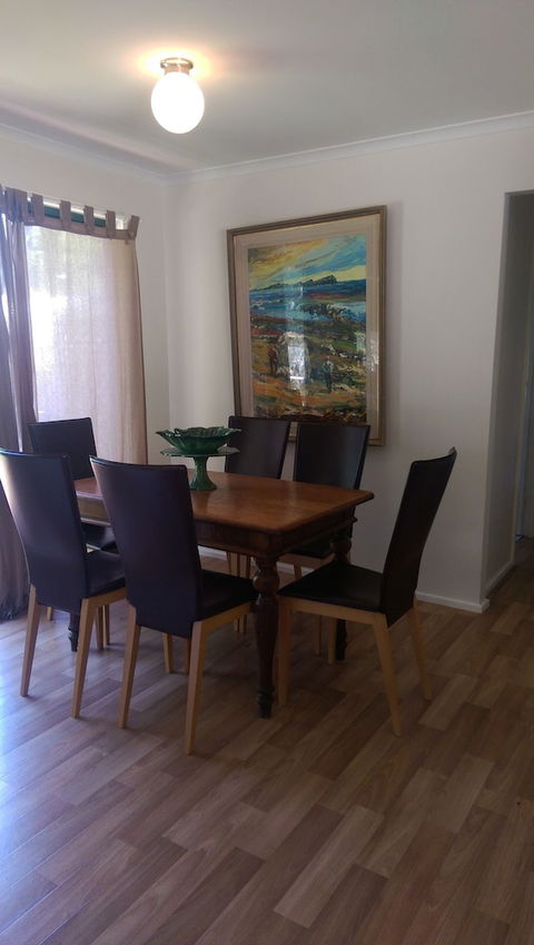 Amy's House - Sunshine Coast Guide 4