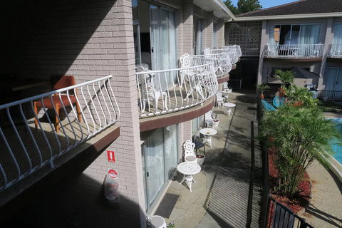 Tweed Central Motel - Sunshine Coast Guide 4