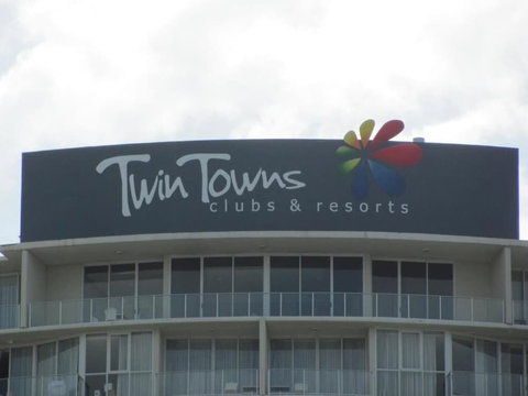 Tweed Central Motel - Sunshine Coast Guide 1