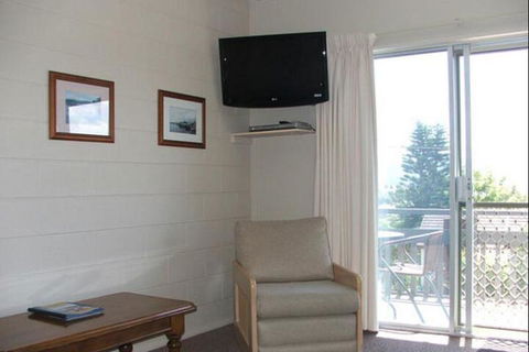 Inlet Views Holiday Lodge Motel - Sunshine Coast Guide 5