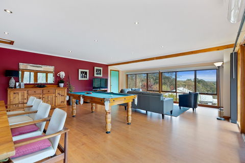 Cloverhill Hepburn Springs - Sunshine Coast Guide 6