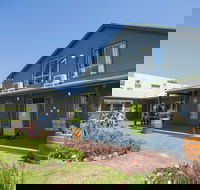 Dunsborough Beachouse YHA Hostel - Sunshine Coast Guide