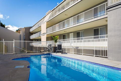 Albacore Apartments - Sunshine Coast Guide 2