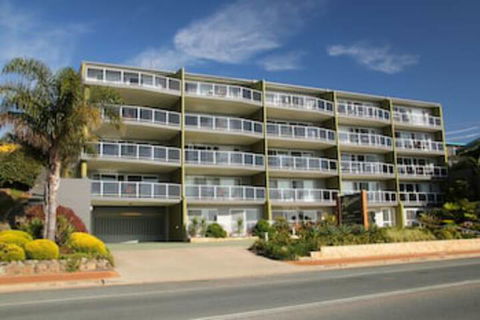 Albacore Apartments - Sunshine Coast Guide 0
