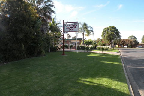 Corowa Motor Inn - Sunshine Coast Guide 1