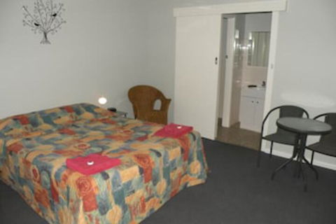 Corowa Motor Inn - Sunshine Coast Guide 0