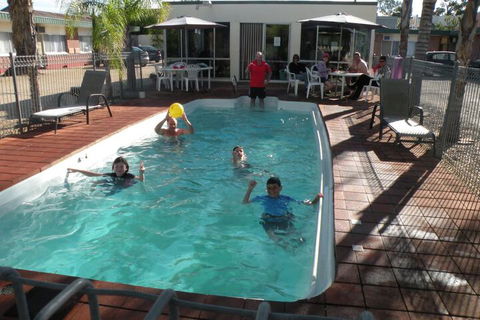 Corowa Motor Inn - Sunshine Coast Guide 4