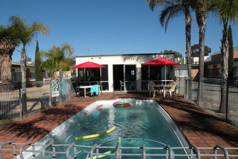 Corowa Motor Inn - Sunshine Coast Guide 3