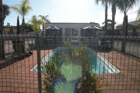 Corowa Motor Inn - Sunshine Coast Guide 6