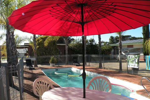 Corowa Motor Inn - Sunshine Coast Guide 5