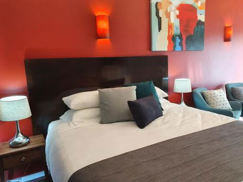 Sanctuary Hill Retreat - Sunshine Coast Guide 6