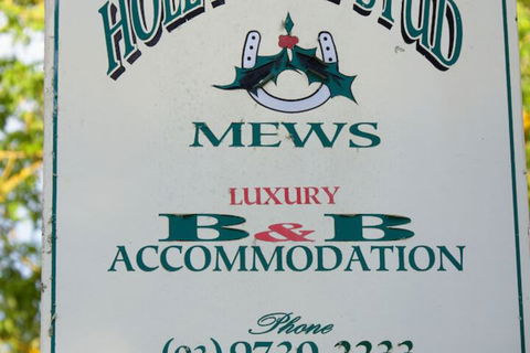 Holly Lane Mews - Sunshine Coast Guide 7