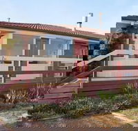 Yarra Glen Racecourse Apartments - Sunshine Coast Guide