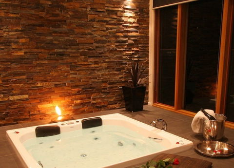 Kudos Villas And Retreats - Sunshine Coast Guide 5
