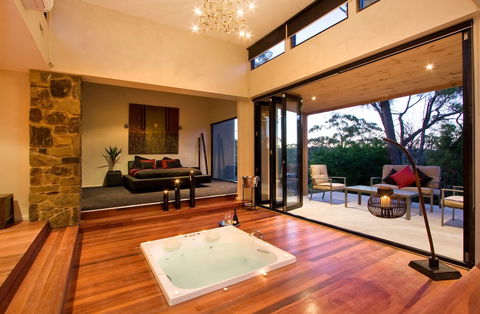 Kudos Villas And Retreats - Sunshine Coast Guide 4