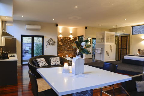 Kudos Villas And Retreats - Sunshine Coast Guide 2