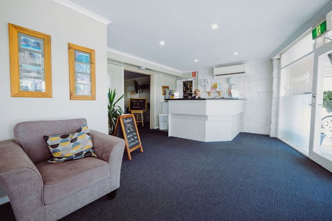 Artesian Spa Motel - Sunshine Coast Guide 5