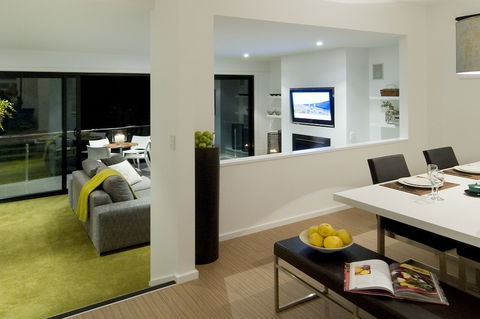 Saltus Luxury Accommodation - Sunshine Coast Guide 2