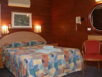 Mount Kuring-gai Motel - Sunshine Coast Guide 5
