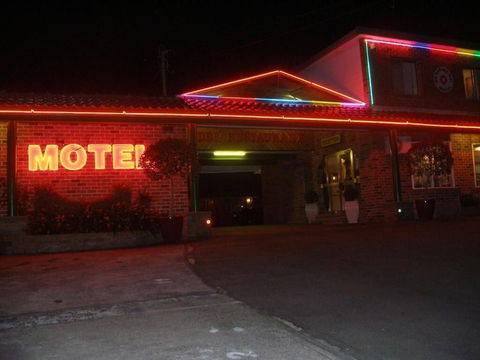 Mount Kuring-gai Motel - Sunshine Coast Guide 0