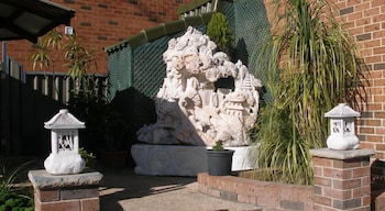 Mount Kuring-gai Motel - Sunshine Coast Guide 3