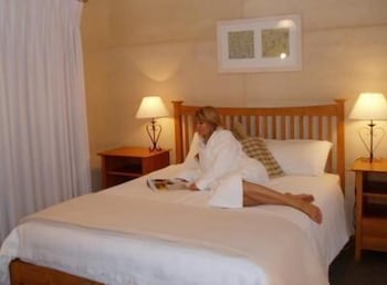Big Brook Cottages - Sunshine Coast Guide 2