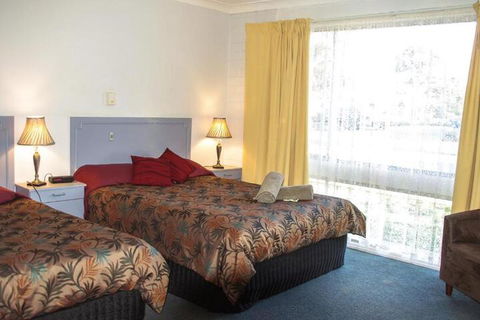 Ventura Motel - Sunshine Coast Guide 0
