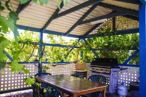 Ventura Motel - Sunshine Coast Guide 5