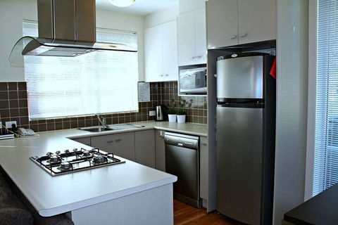 Adelaide DressCircle Apartments Childers Street - Sunshine Coast Guide 3