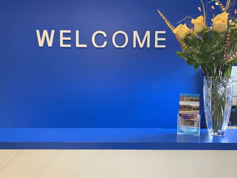 Anchor Belle Motel - Sunshine Coast Guide 0