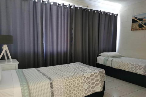 Palm Waters Holiday Villas - Sunshine Coast Guide 5