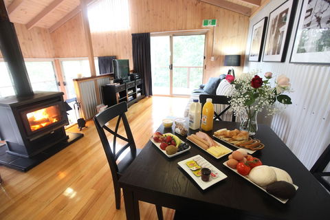 Belle's At Montville - Sunshine Coast Guide 6