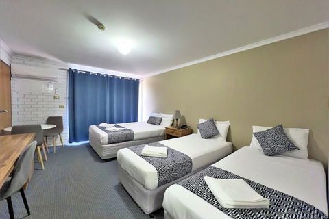 Albury Garden Court Motel - Sunshine Coast Guide 6