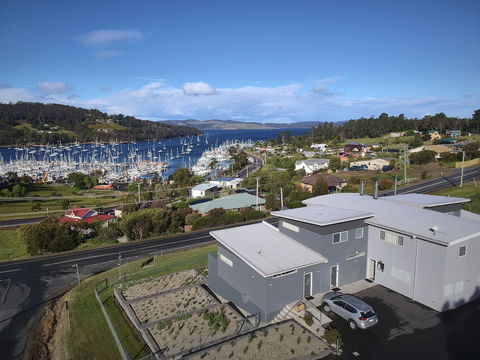 The Cove Kettering - Sunshine Coast Guide 0