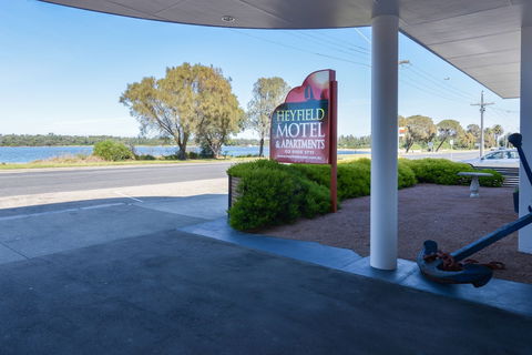 Heyfield Motel & Apartments - Sunshine Coast Guide 1