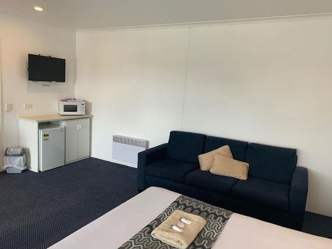 Heyfield Motel & Apartments - Sunshine Coast Guide 4